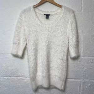 NWOT Chelsea and Theodore Fuzzy Sweater